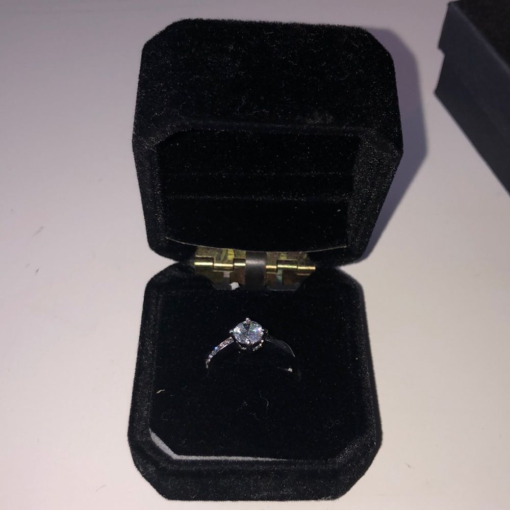 Diamond ring